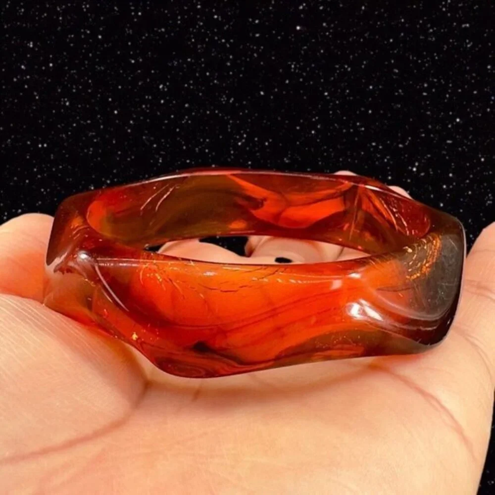 UV‎ Glow Root Beer Swirl Indent Thick Lucite Bracelet 1960s Jewelry Decor 3”Wide